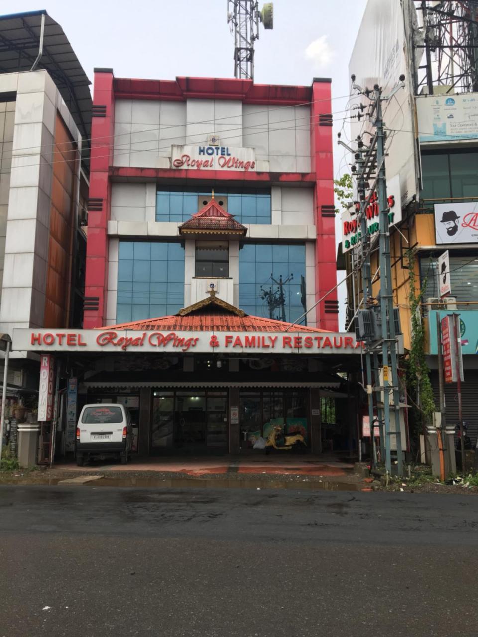 Hotel Royal Wings Nedumbassery Eksteriør billede